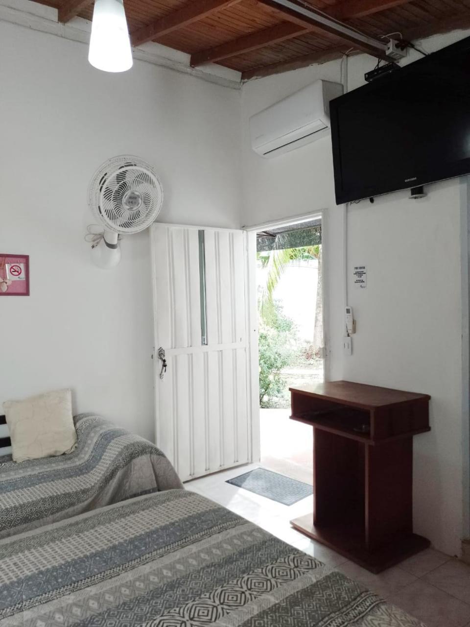 Hostal Corales Tolú エクステリア 写真