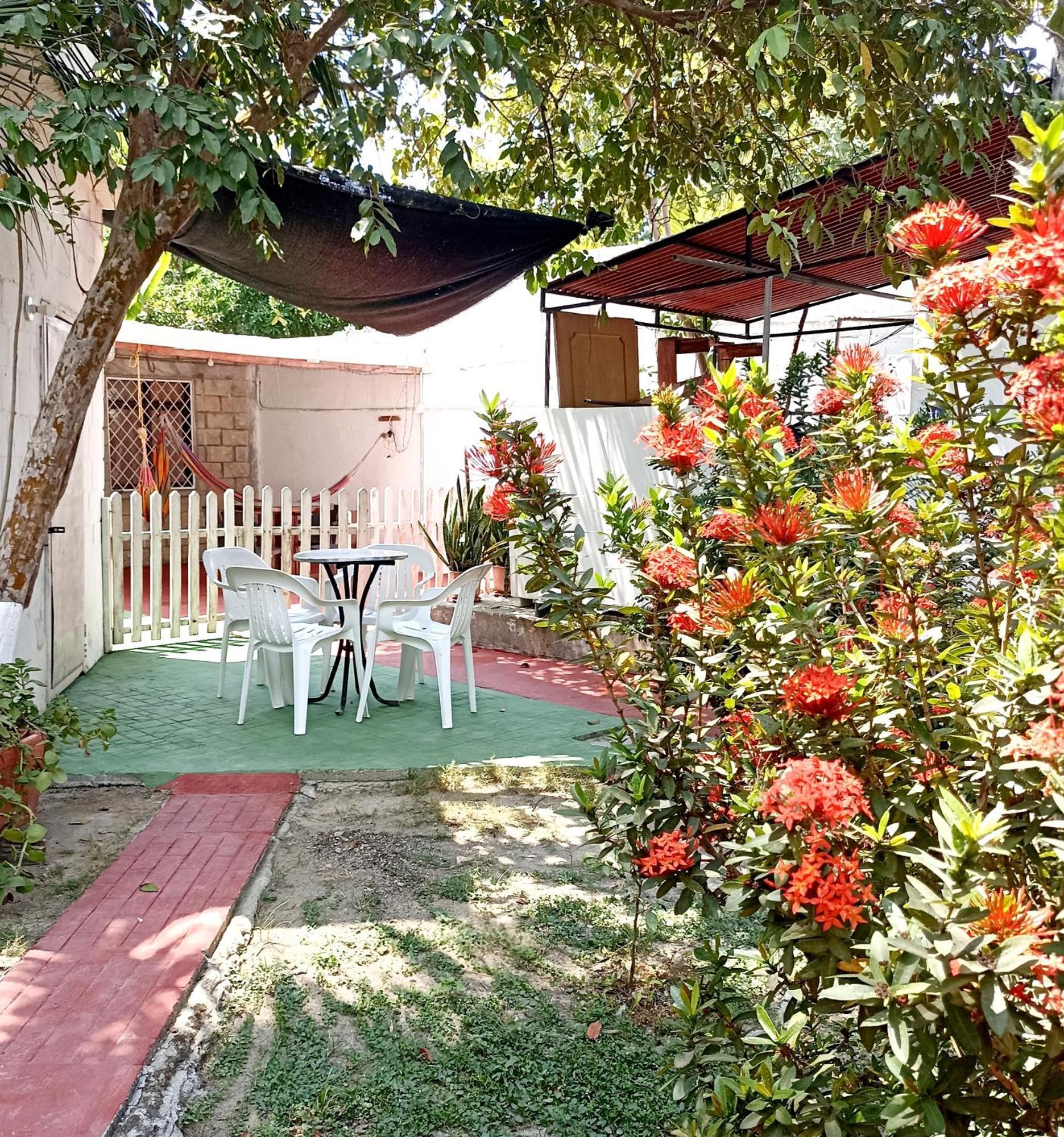 Hostal Corales Tolú エクステリア 写真