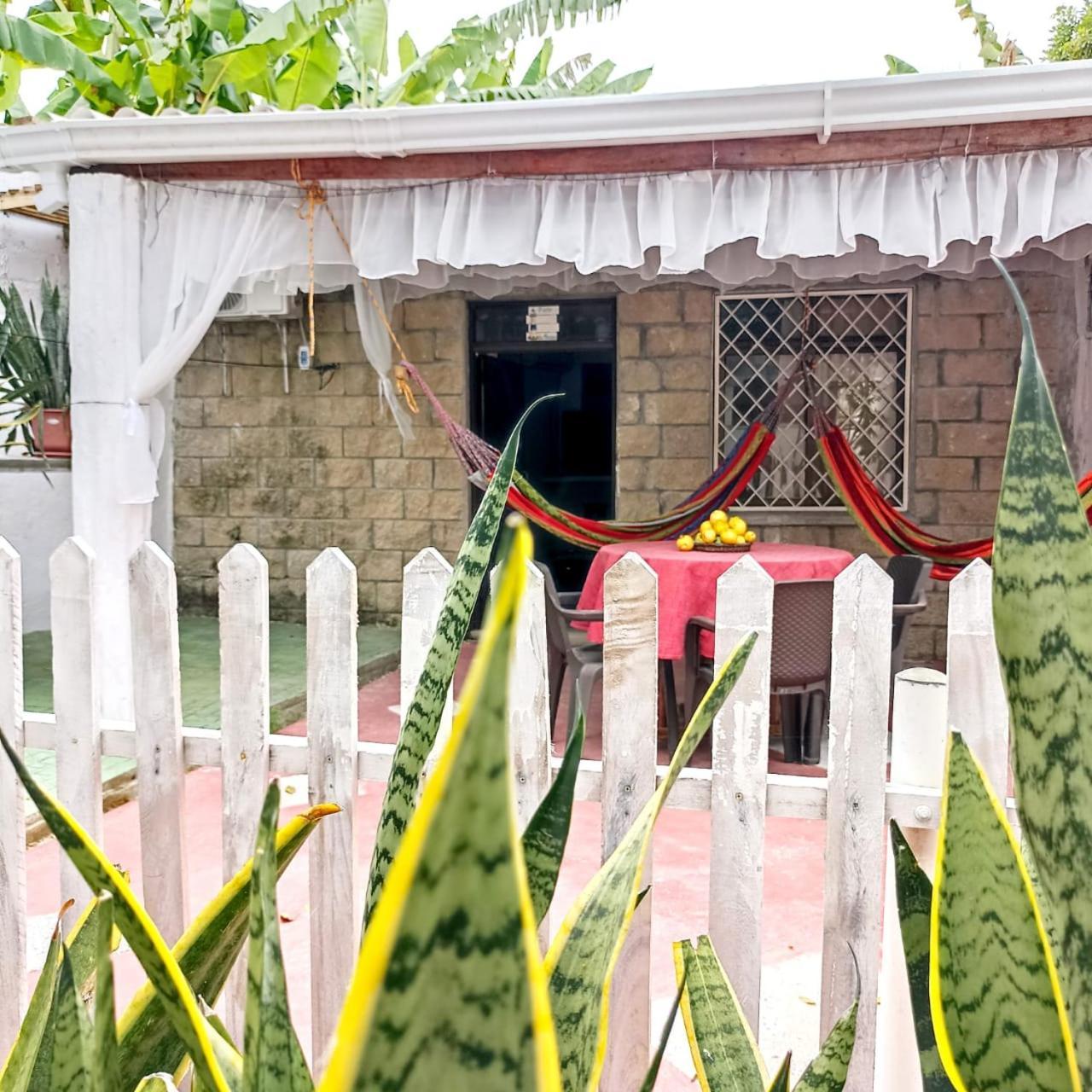 Hostal Corales Tolú エクステリア 写真